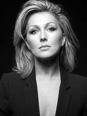 Mazz Murray - Donna Sheridan in MAMMA MIA! at Novello Theatre Mazz Murray - Donna Sheridan in MAMMA MIA! at Novello Theatre