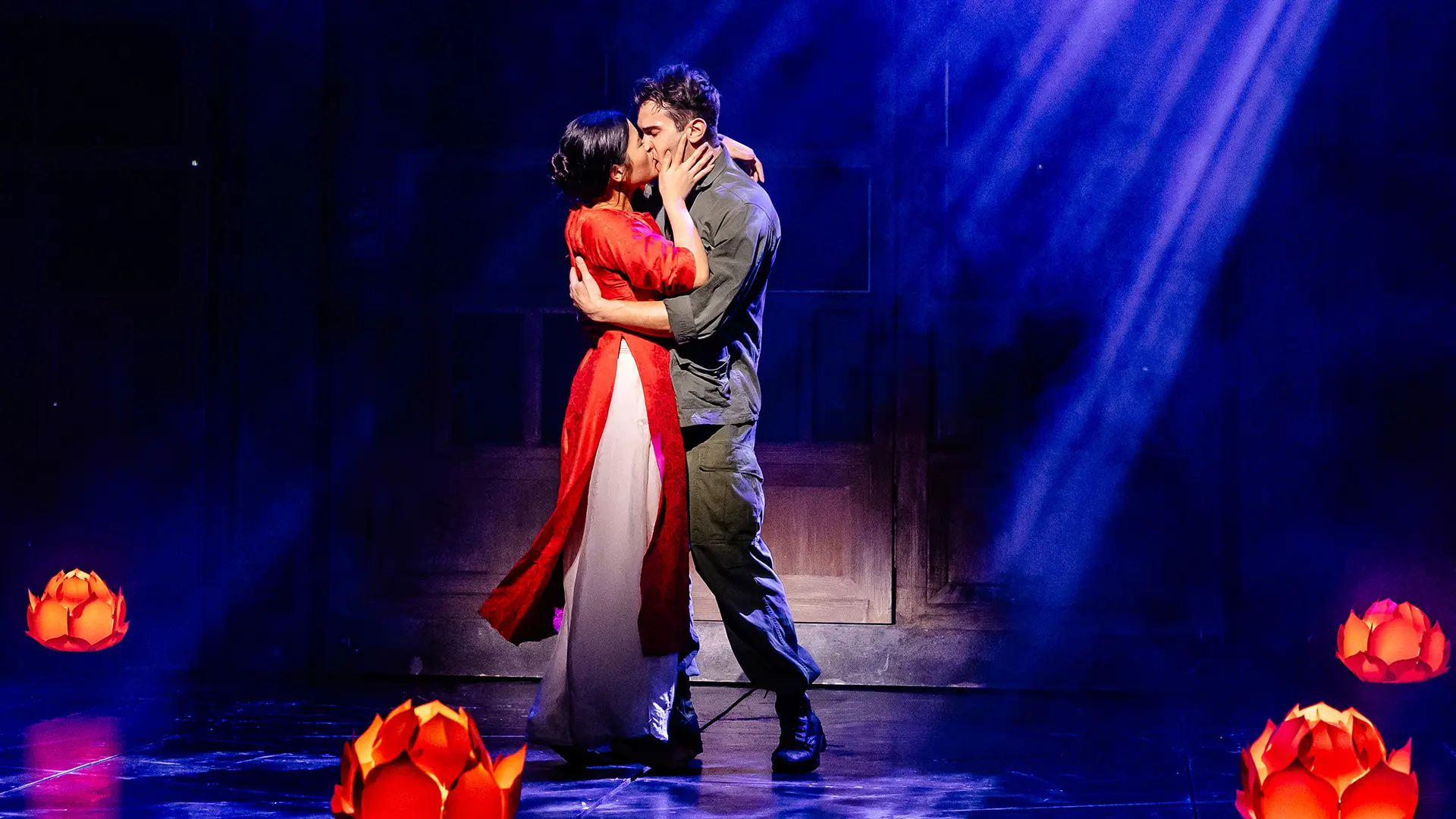 The Company of Miss Saigon. Photography by Danny Kaan